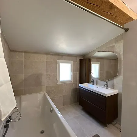 Maison La Sainte-victoire 빌라 *